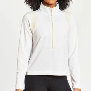 Sporty Half-Zip in White